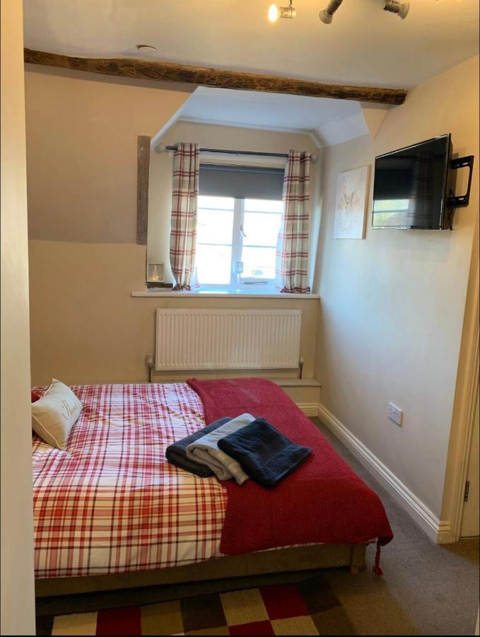 Studio Double. Own Bathroom, Shared Kitchen Bewdley Ngoại thất bức ảnh